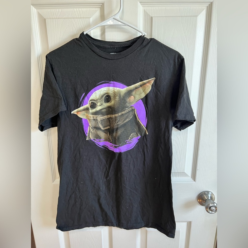Star Wars baby yoda shirt
